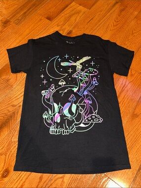 Spencer’s Wild Mushroom Fairy Psychedelic Colorful Women’s Tee Size S